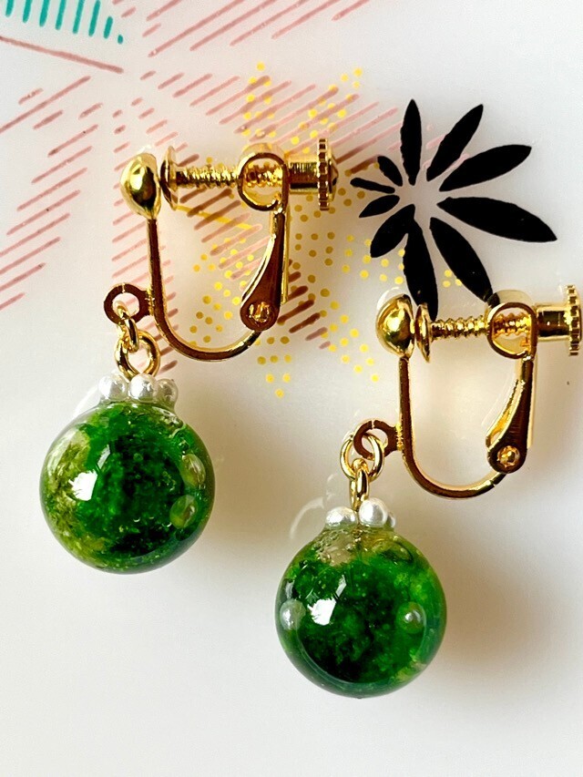 ドライフラワーボール🌸イヤリング／フックピアス【リベポ払い歓迎🎉】
