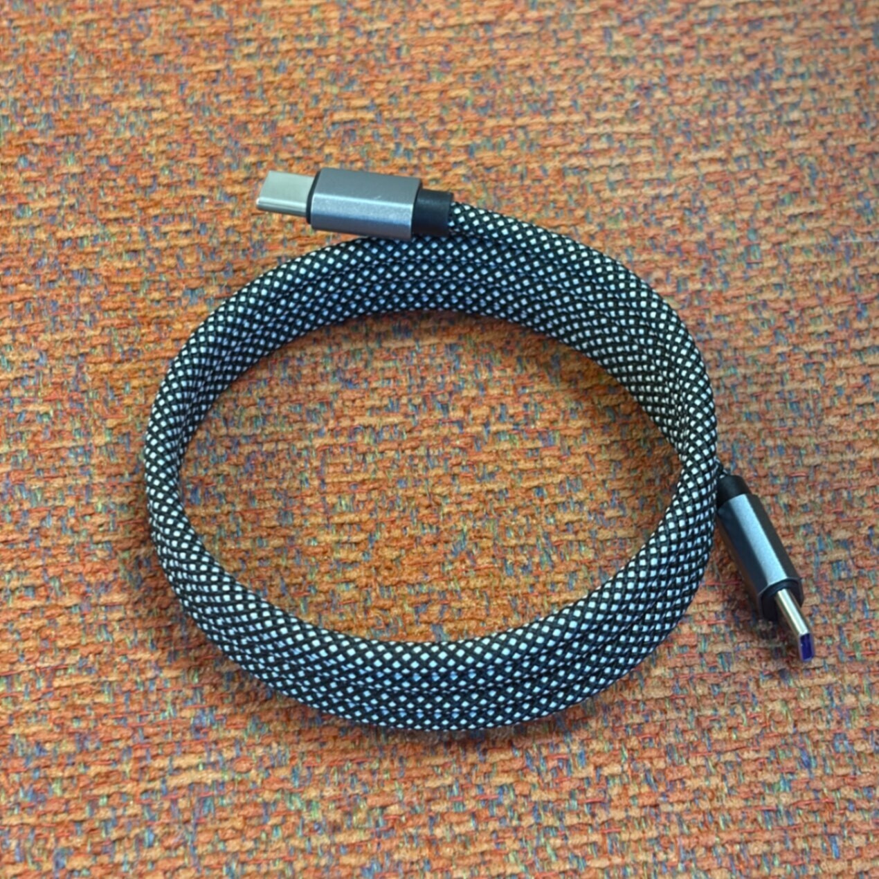 🔌 くるっとまとまる！マグネット式USB Type-Cケーブル【1m】🧲