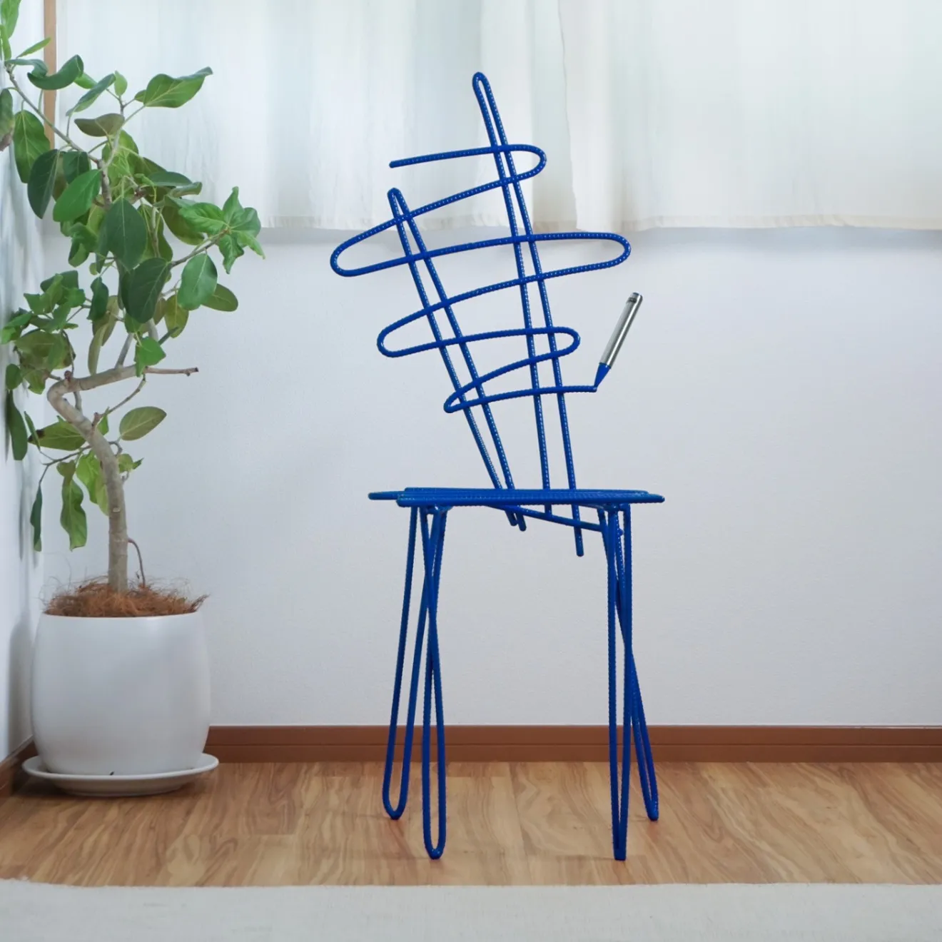 【彫刻インテリア】Rakugaki Chair - wavy