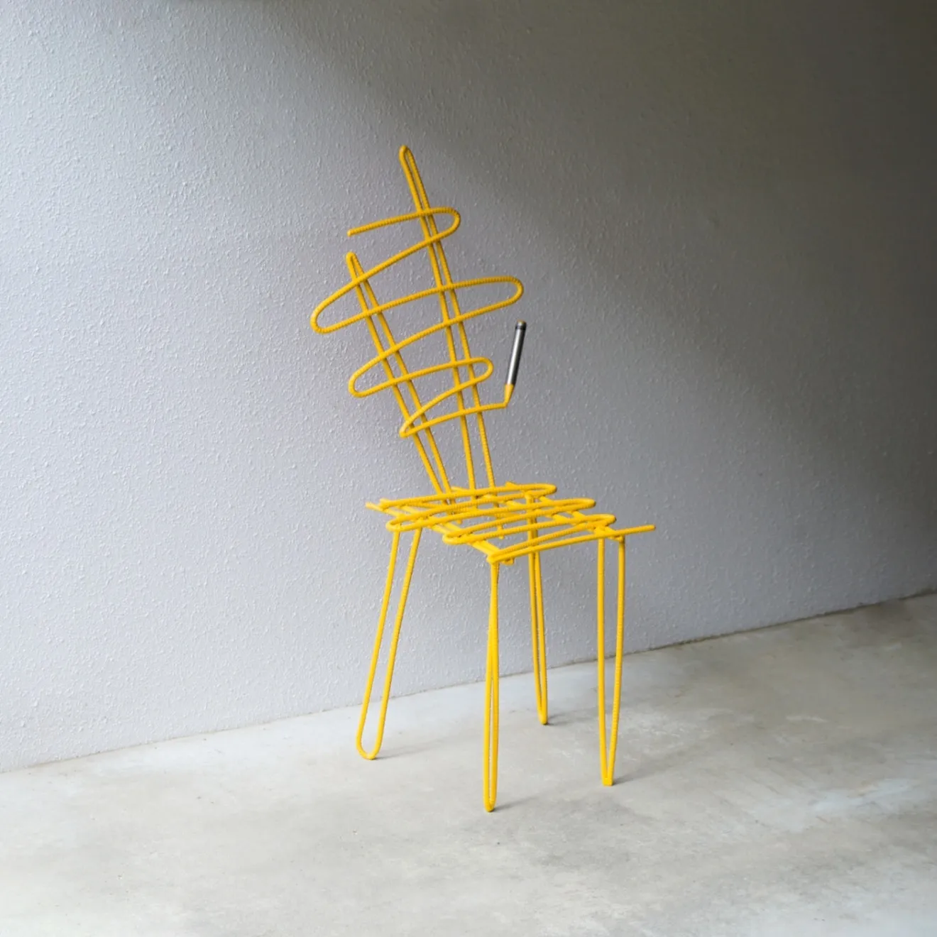 【彫刻インテリア】Rakugaki Chair - wavy