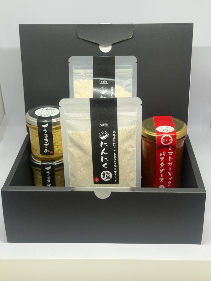[ギフト]食卓ににんにくの香りを！
(にんにく栽培時農薬不使用)