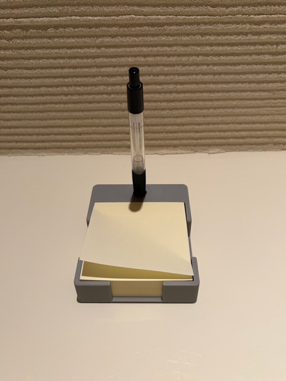 付箋紙／ブロックメモ　 7.5ｃｍ×7.5ｃｍサイズ用　収納ペンスタンド　黄色