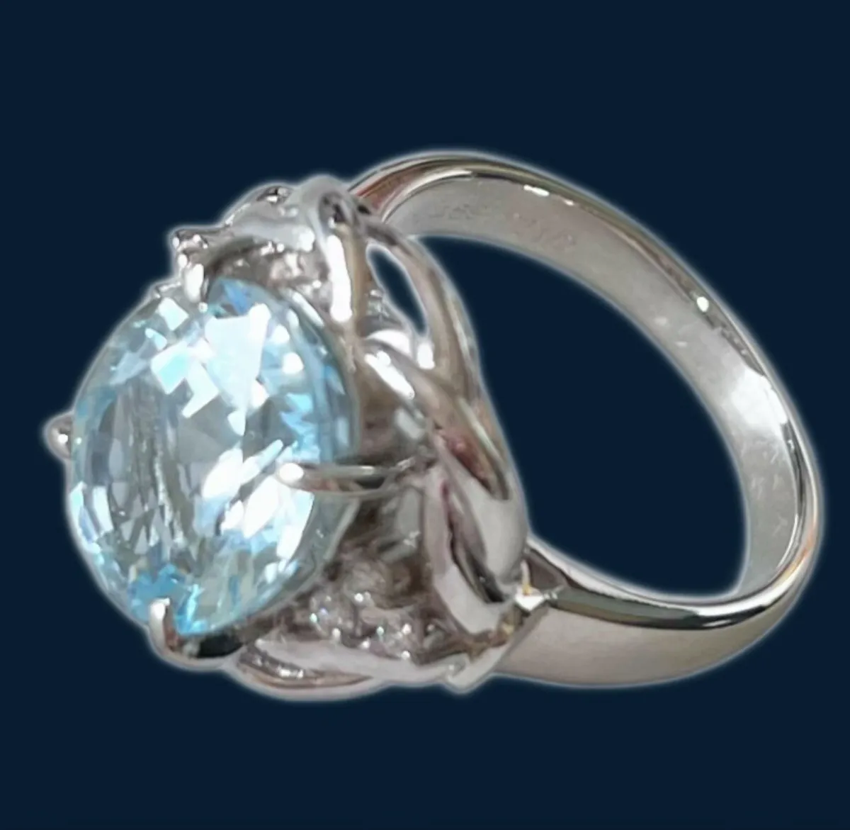 天然アクアマリン 4.690ct ダイヤモンド 0.100ct Pt900 リング