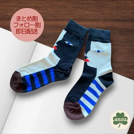 ★新品★靴下 アート柄 顔柄 個性的 アシンメトリー レトロ no.170