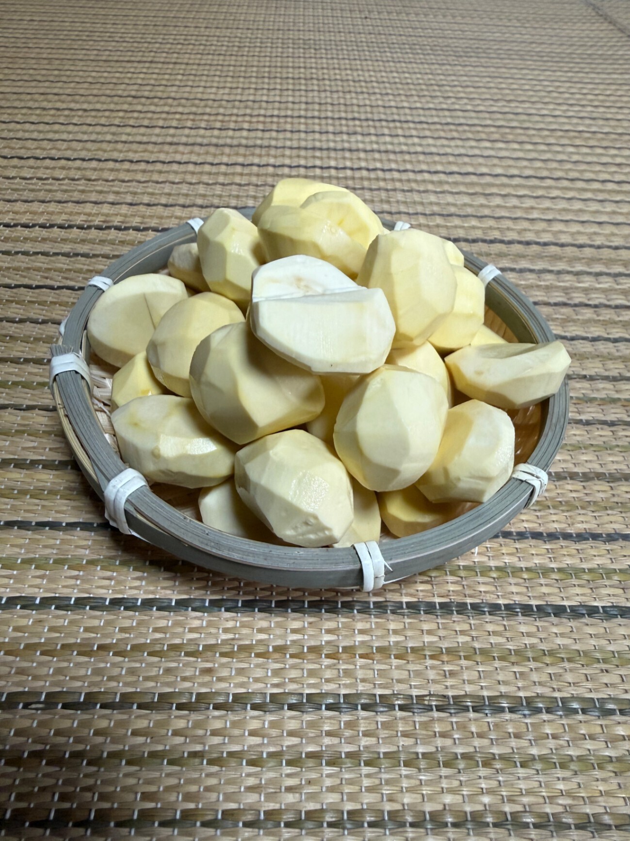 【秋の味覚】愛媛県産　生むき栗　完全無農薬 約400g 真空パック 米寿の祖母が手剥き