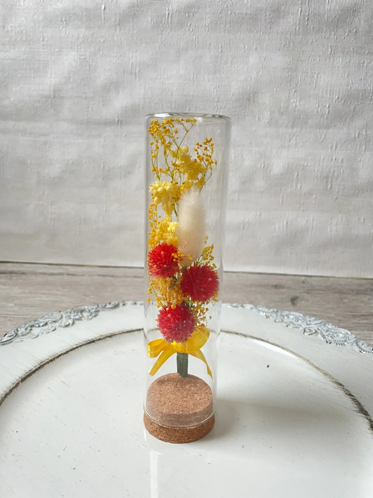 枯れないボトルフラワー＆バウムクーヘン・紅茶セット｜誕生日・お礼のギフトに