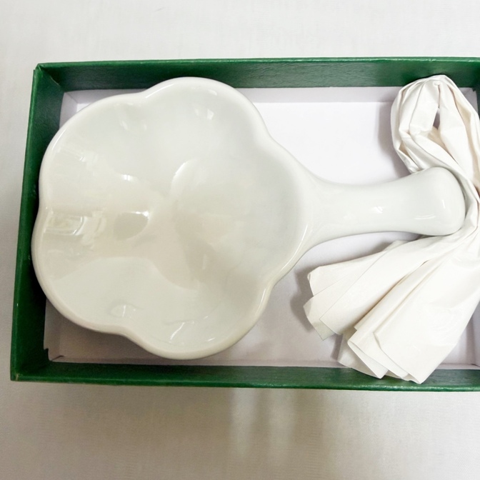 墨運堂　梅小鉢（白）