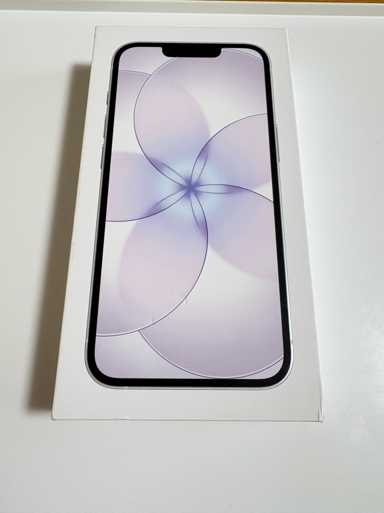 【新品未開封】Apple　iPhone17e ホワイト　256GB　SIMフリー
