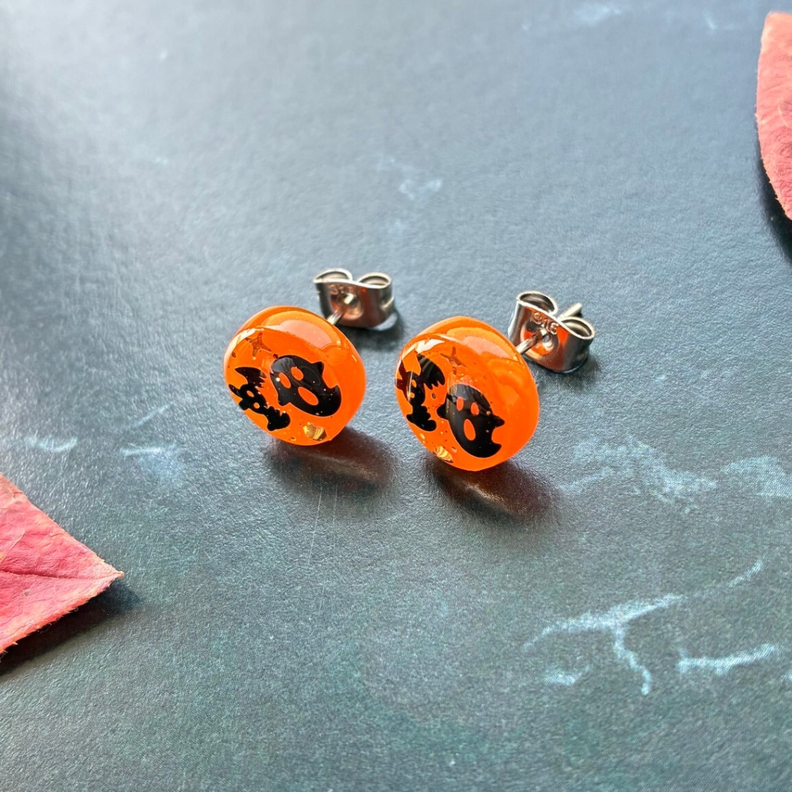 ハロウィンナイト ミニピアス おばけ コウモリ オレンジ サージカルステンレス 小ぶり ハロウィン