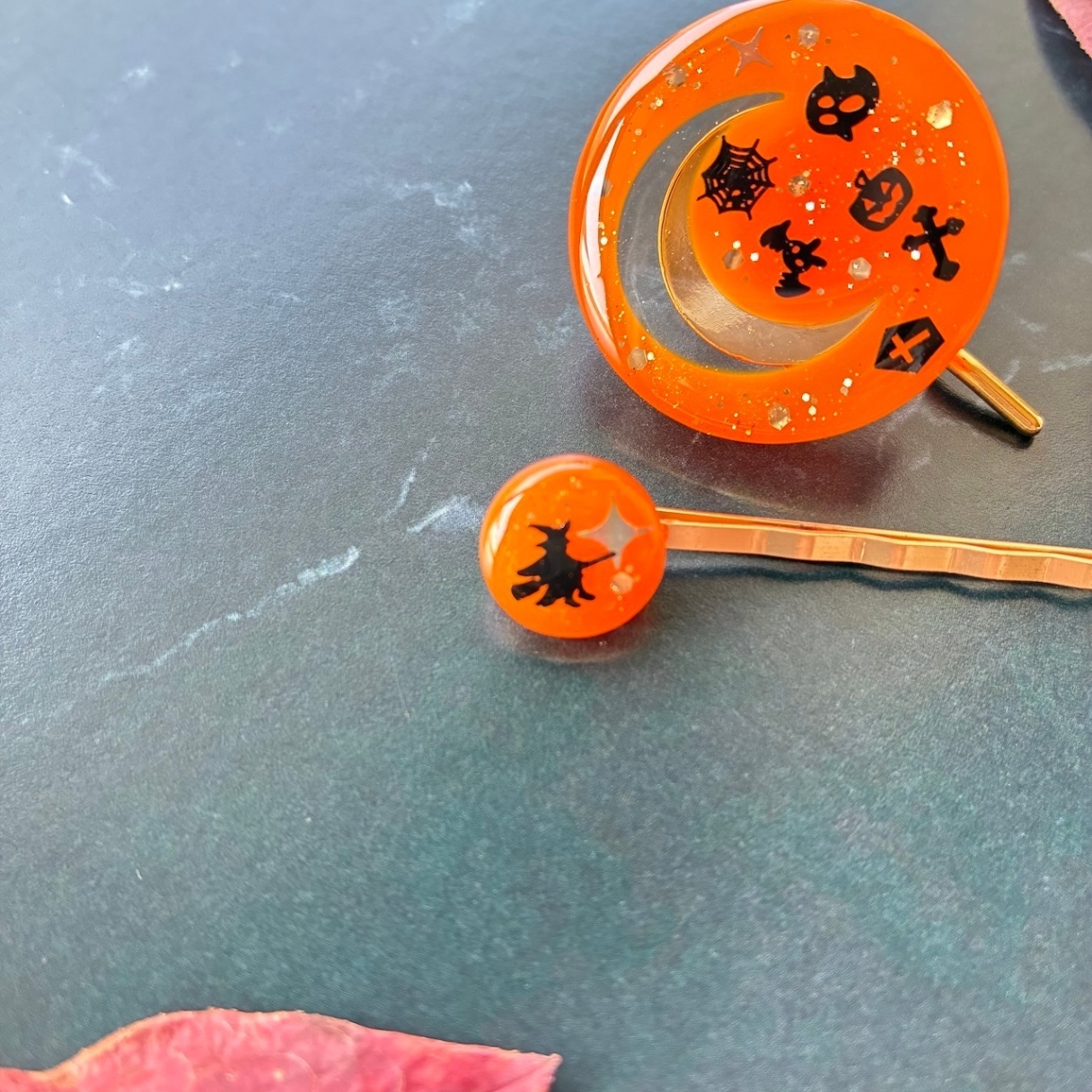 ハロウィンナイト ポニーフックとヘアピンのセット ヘアアクセサリー 魔女 レジン　 ハロウィン