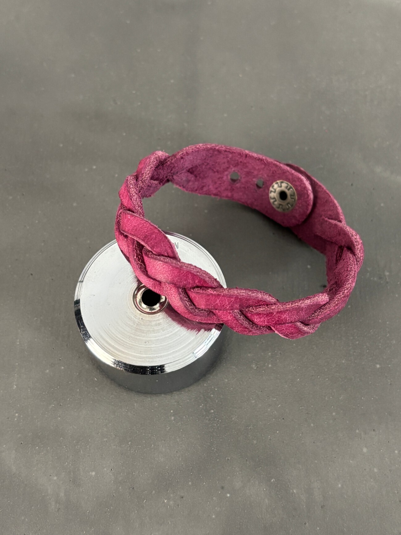 【ハンドメイド】イタリアンレザー　三つ編みブレスレット（パープル）