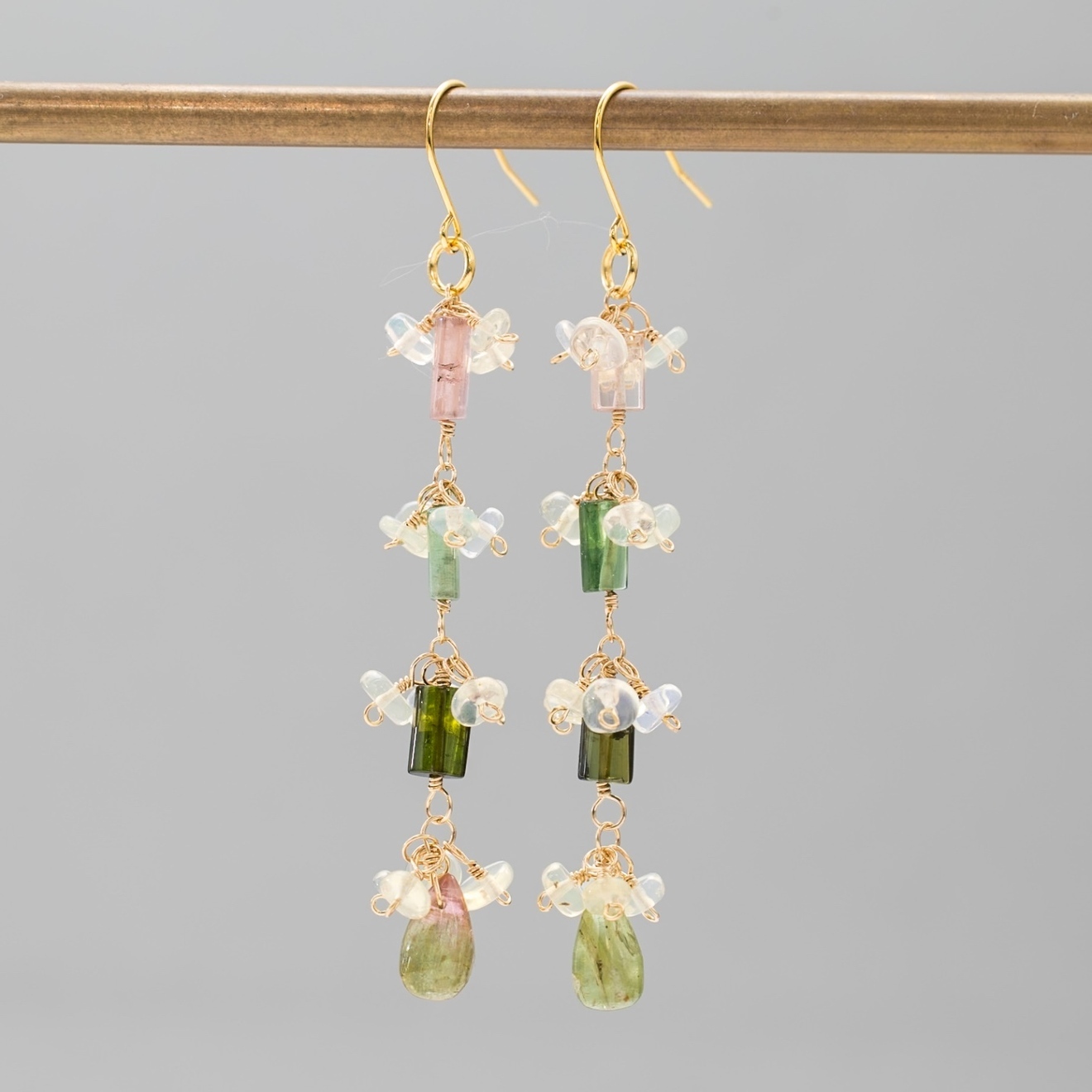 【ハンドメイド】トルマリン オパール ロングピアス しゃらしゃら