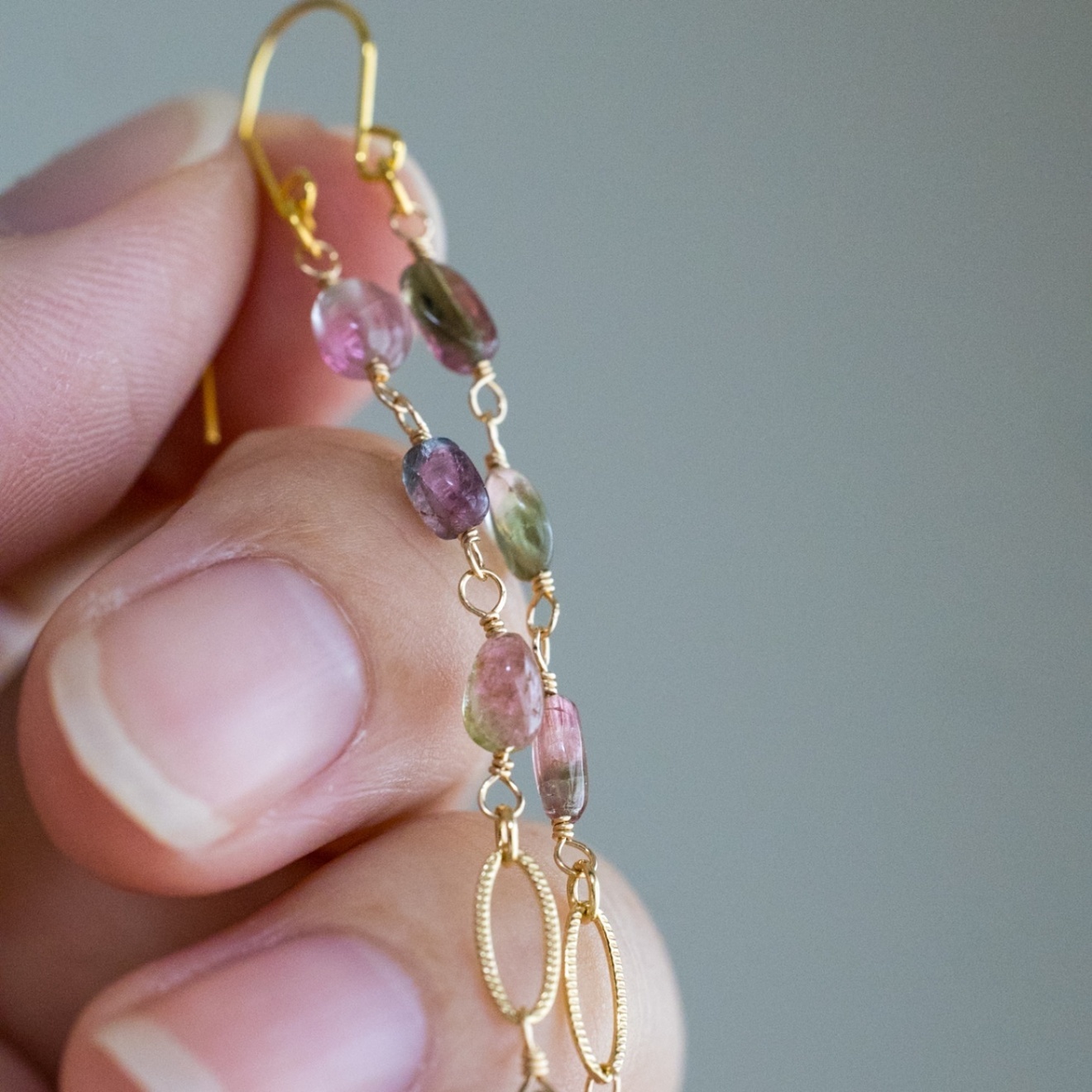 【ハンドメイド】バイカラートルマリン ロングピアス 縦揺れ