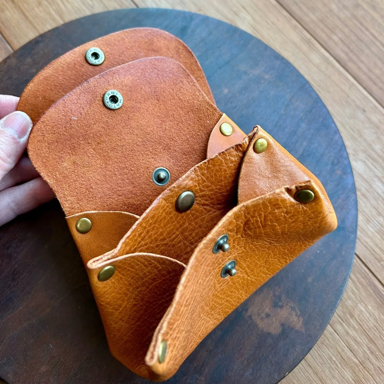 〜本革カシメお財布　小物入れ〜
