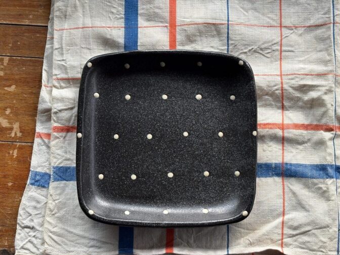 パン皿　カンパネラシリーズ　ごまドット


