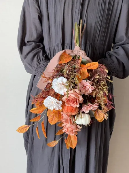 【ハロウィン】秋色に染まるフラワースワッグ