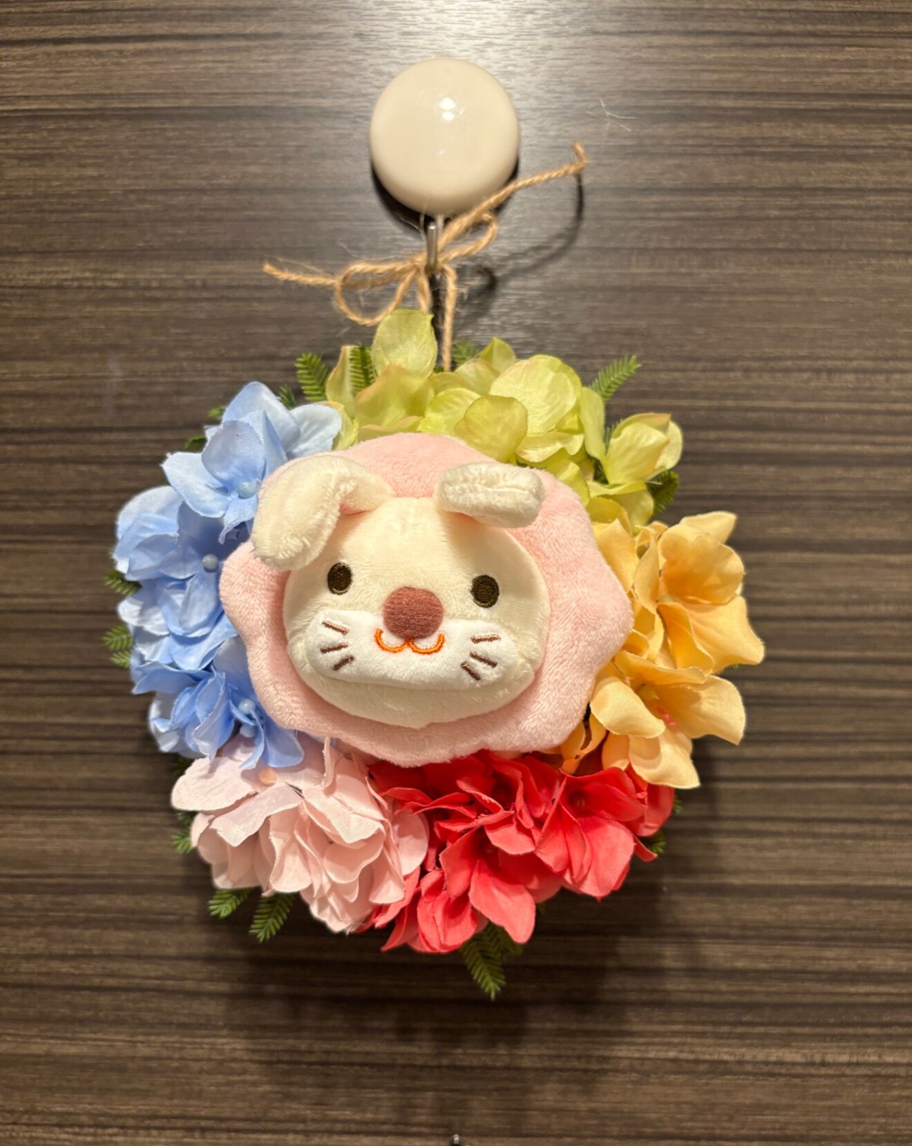 五つの力のカラーリース🌈　　　　　　　　　　　　　　　　　　　　　学長ライオンぬいぐるみも飾れます🦁