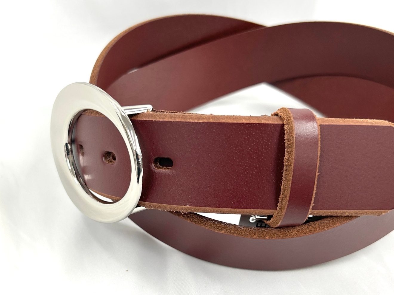 【牛革】ベルト オーバルバックル 35mm ユニセックス ワインレッド