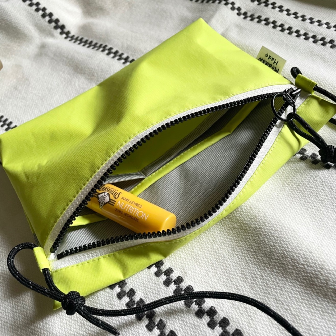 【撥水防水】5つのポケット☆コンパクトで軽量☆サコッシュ/淡いベージュ