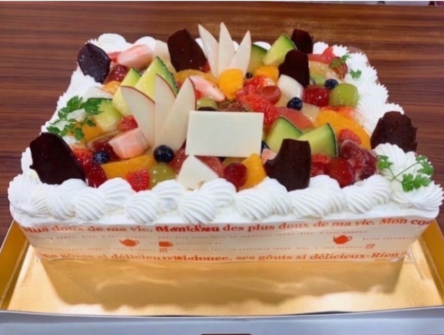 《大阪市内限定！》出張！シェフ＆りっちゃんの特大パーティーケーキのケータリング