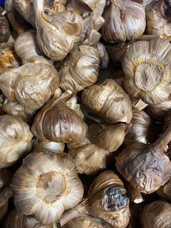 青森県産　おいし〜い　「黒にんにく」　４００g　