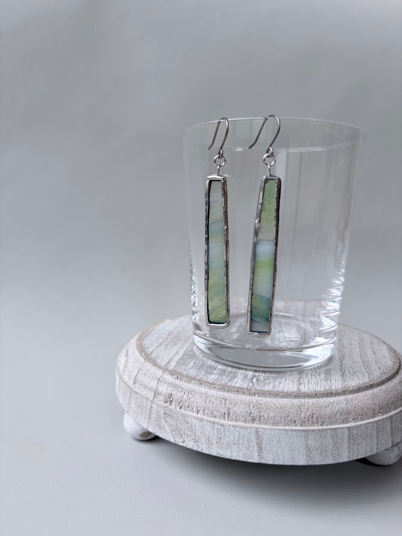 Pale Line｜ステンドグラスピアス
【ハンドメイド】