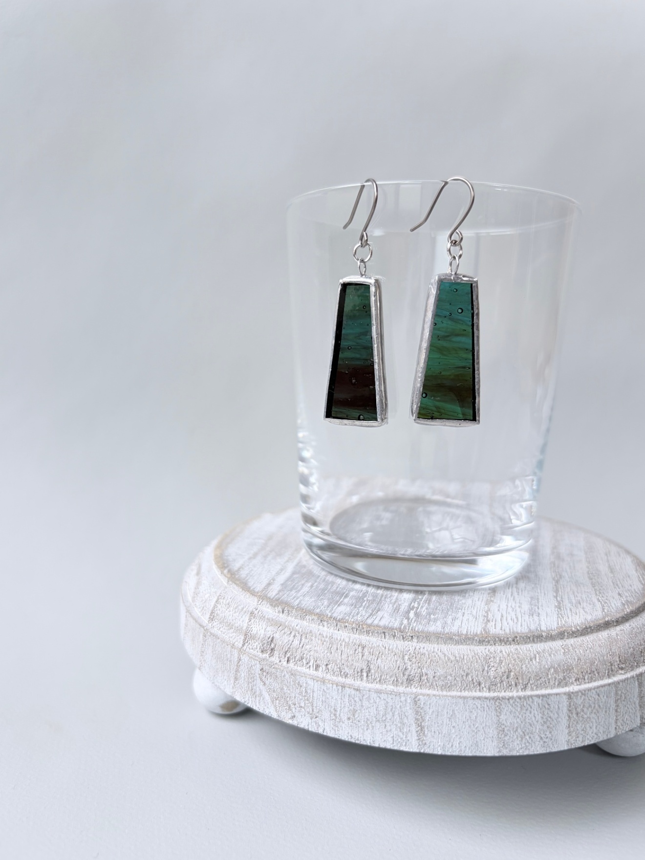 Current｜ステンドグラスピアス
【ハンドメイド】
