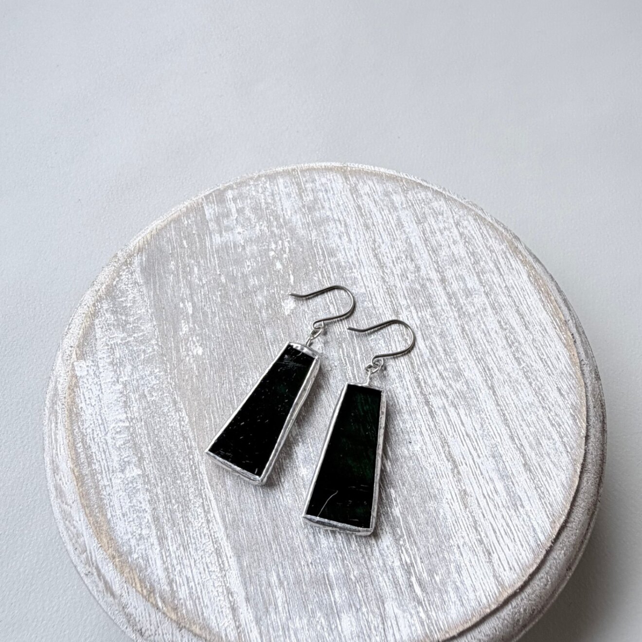 Current｜ステンドグラスピアス
【ハンドメイド】