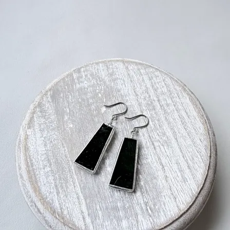 Current｜ステンドグラスピアス
【ハンドメイド】