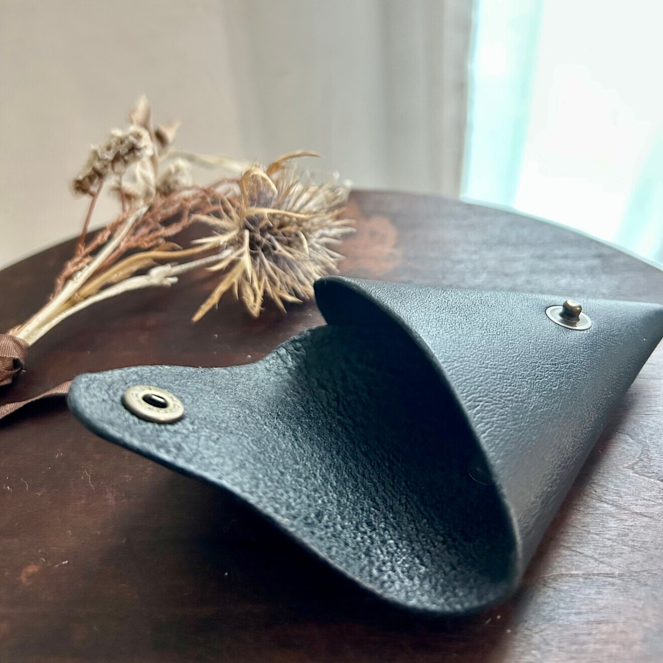 【ハンドメイド】本革三角コインケース　小物ケース　ブラック
