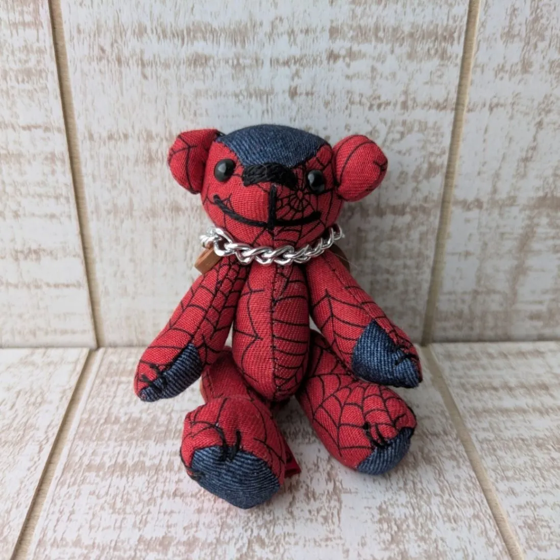 スパイダーネットテディベアブローチ（１０ｃｍ）