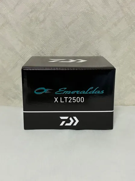 【新品】ダイワ 24エメラルダス X LT2500 スピニングリール