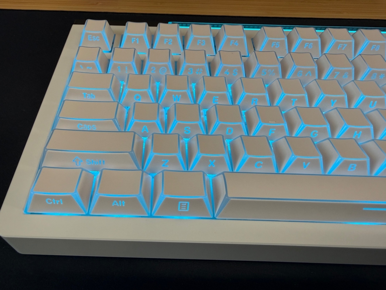 EPOMAKER GLOW75 Creamy Jade RGB液晶 アルミ 白