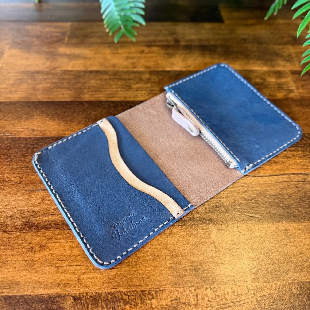 【蝦夷鹿革】家計管理Wallet／グレージュ×ネイビーブルー