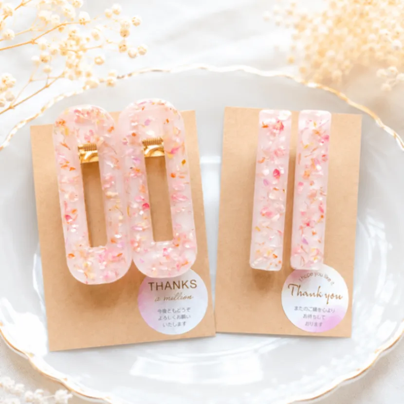 【ハンドメイド】花びら入りレジンヘアクリップ 4個セット