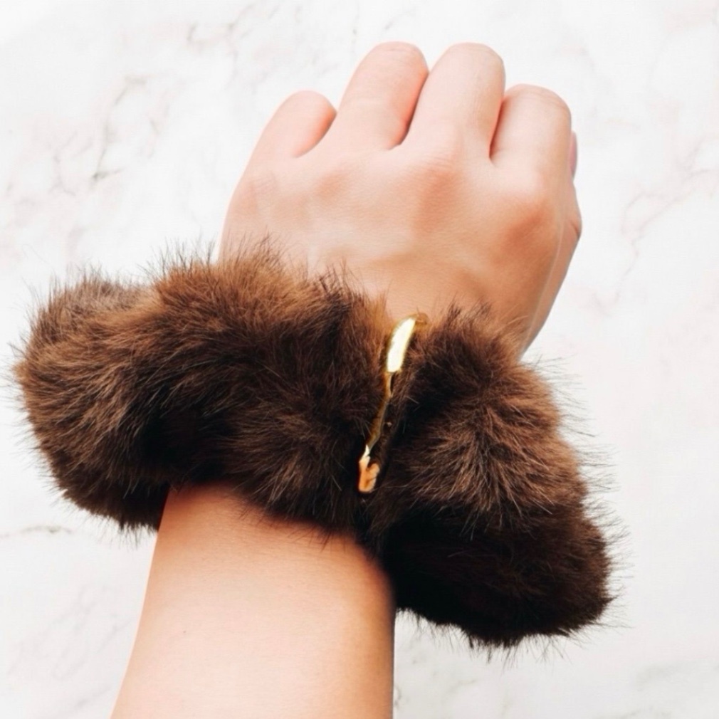稼祭🔥【lamu.】FakeFurMetalRingScrunchie|フェイクファーシュシュ 