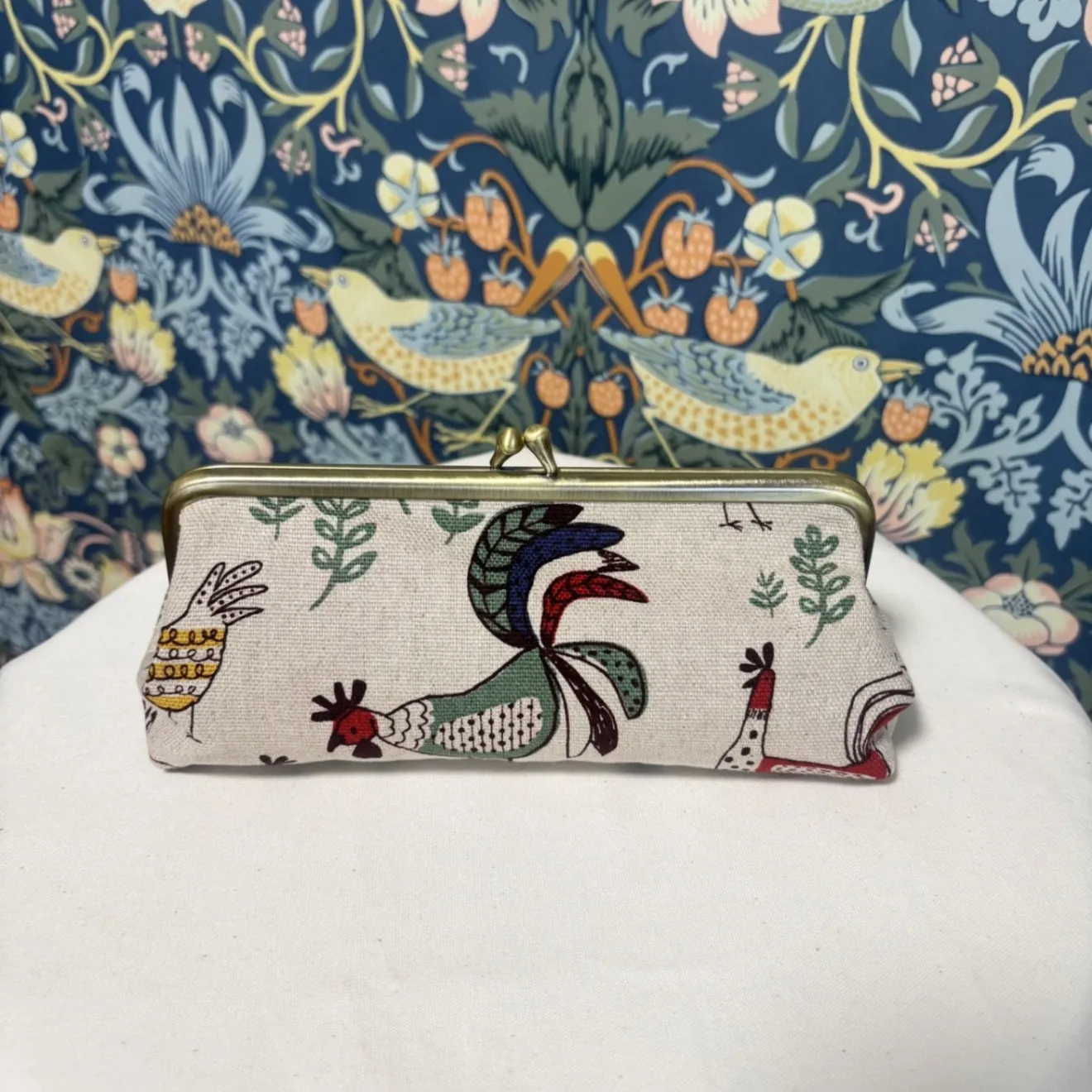 【ハンドメイド】鳥柄のがま口ペンケース｜ベージュ