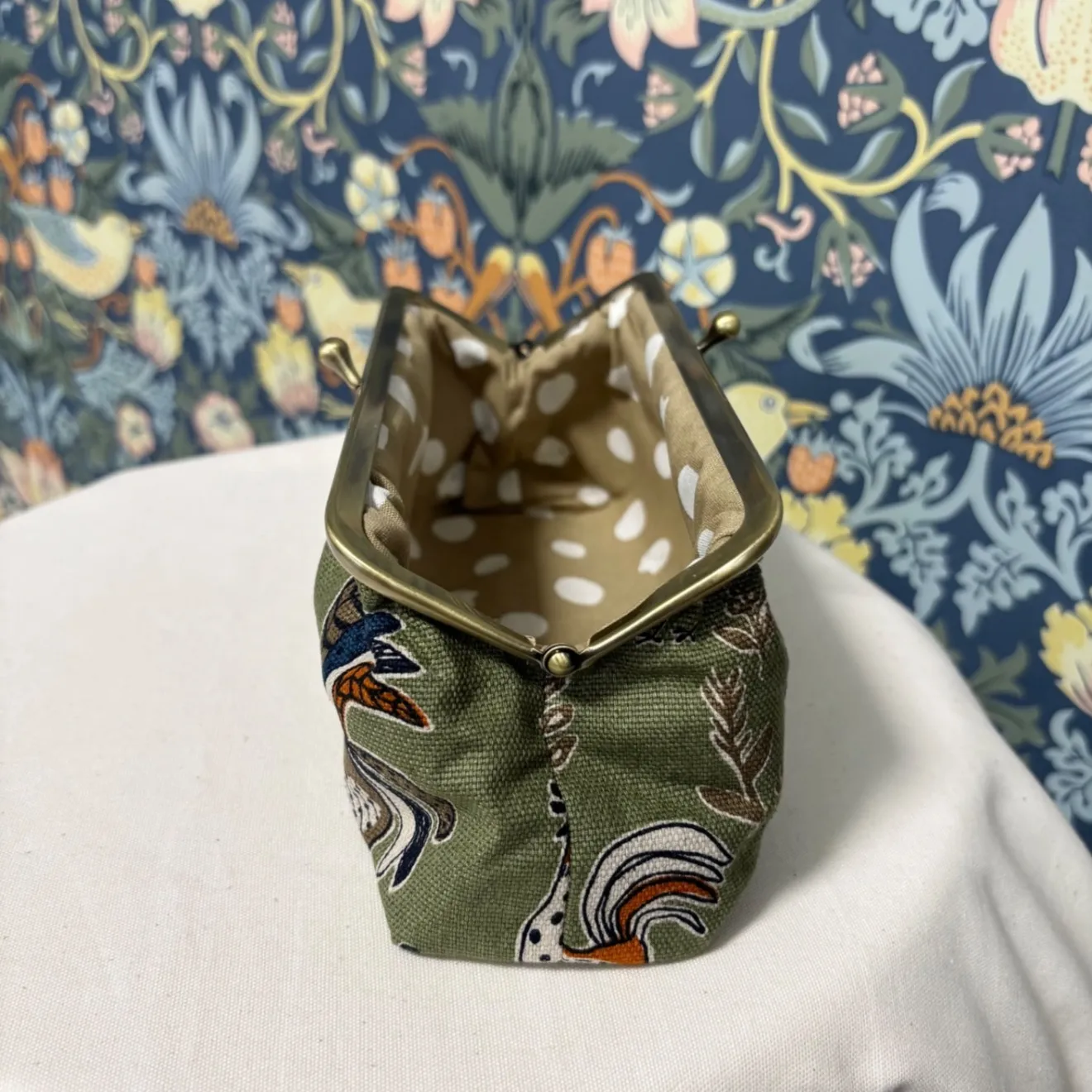 【ハンドメイド】鳥柄のがま口ペンケース｜グリーン