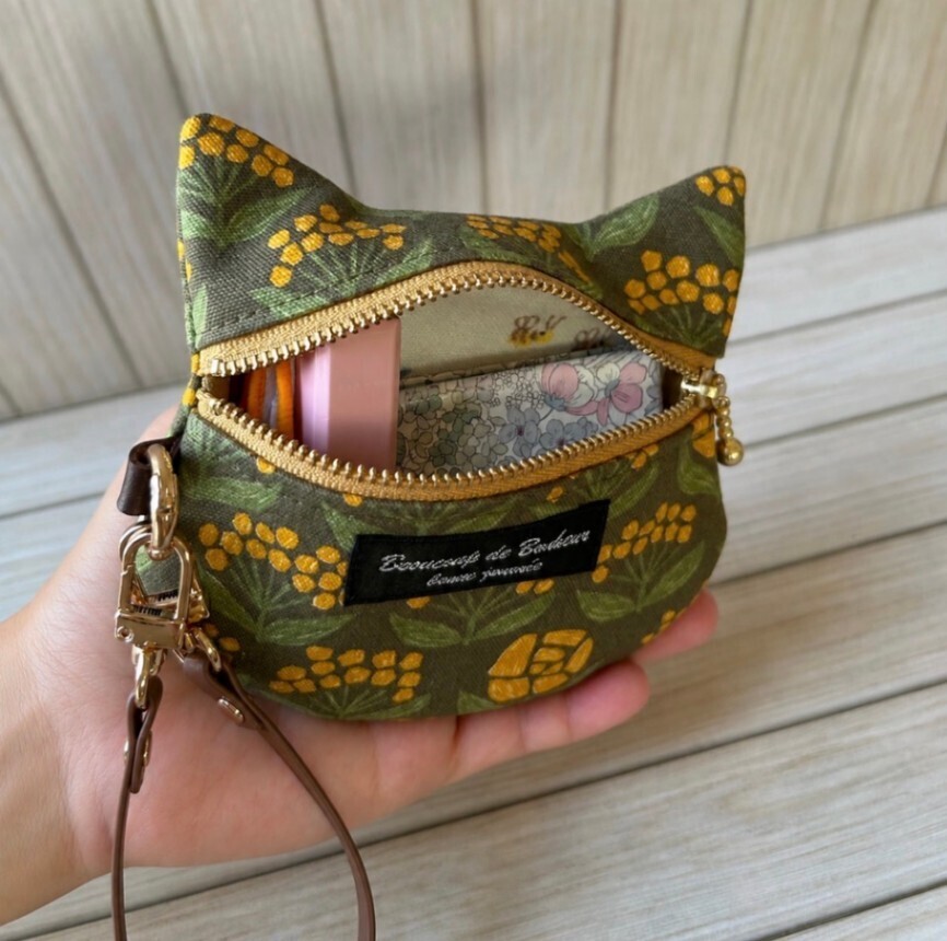 【ハンドメイド】猫耳ぺたんこポーチ　mimoにゃん　イエロー　12cmファスナー　手のひらサイズ
