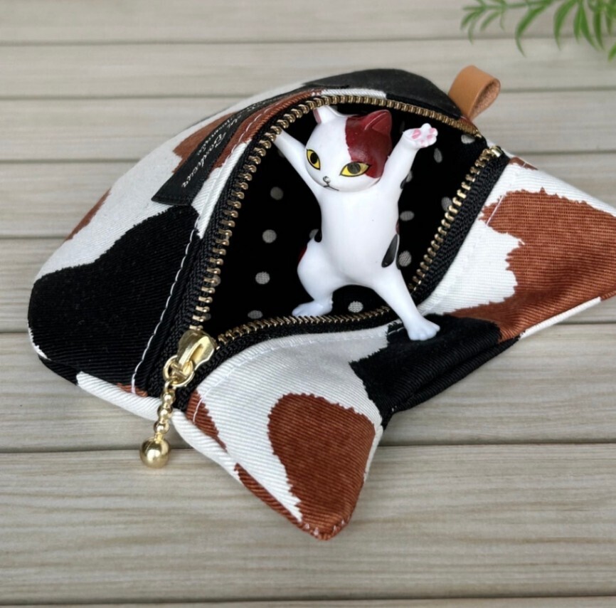 【ハンドメイド】猫耳ぺたんこポーチ　三毛猫柄　ナチュラル　手のひらサイズ　