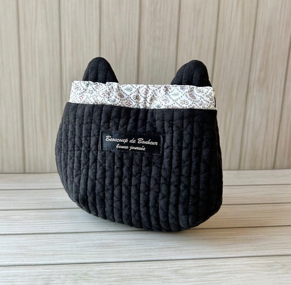 【ハンドメイド】猫バネポーチ　ヌビ×リバティ＜ミナ ペルホネンForest Wave＞　ブラック

