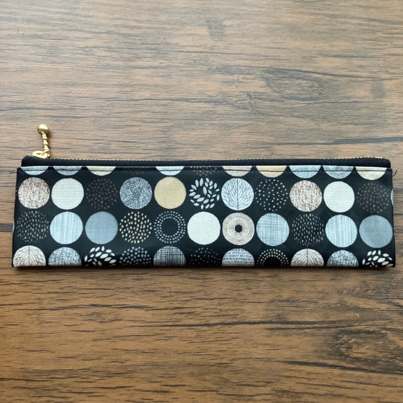 ハンドメイド　軽くてスリムなラミネートペンケース