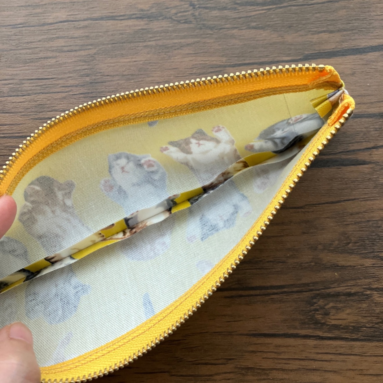 ハンドメイド　軽くてスリムなラミネートペンケース