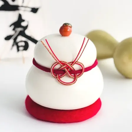 福を呼ぶ縁起物　陶器のkusetsuyo鏡餅