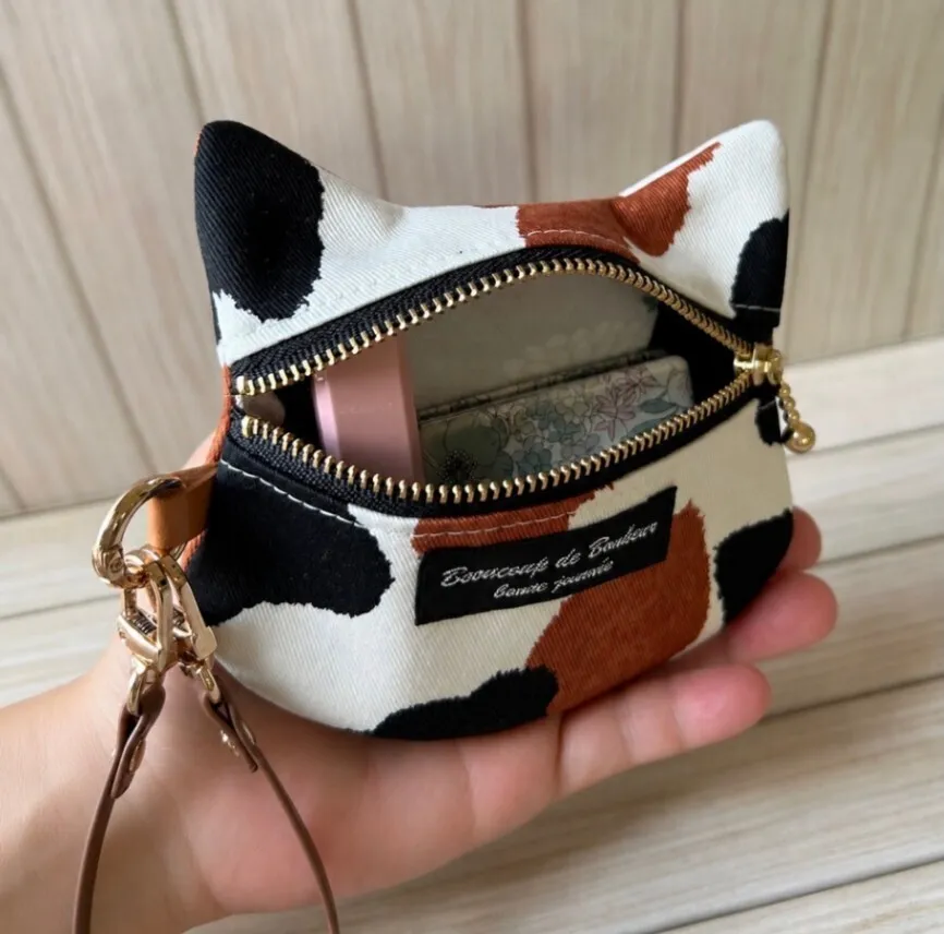 【ハンドメイド】猫耳ぺたんこポーチ　サングラスキャット　ブラウン×ネイビー　手のひらサイズ