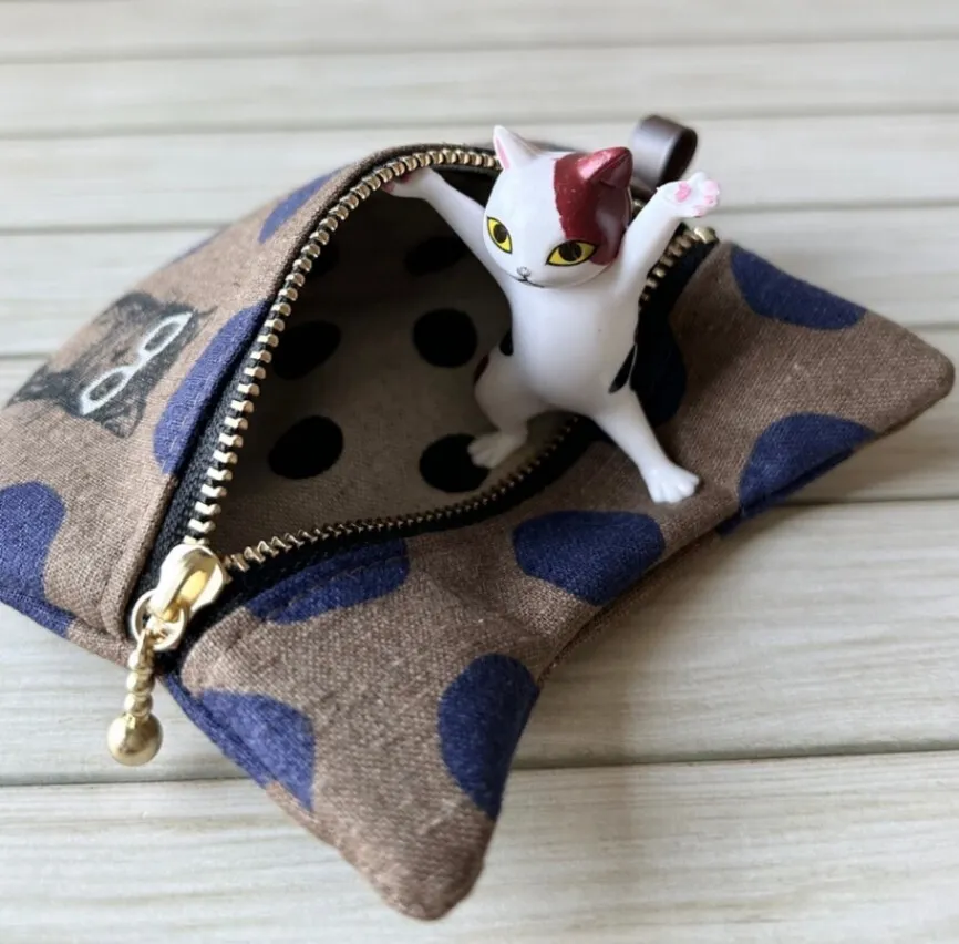 【ハンドメイド】猫耳ぺたんこポーチ　サングラスキャット　ブラウン×ネイビー　手のひらサイズ