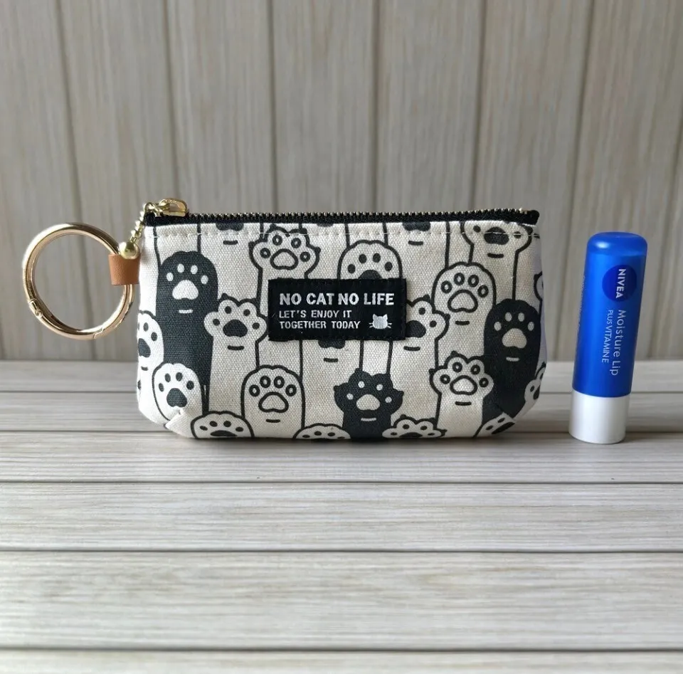 【ハンドメイド】ころりんmini 　猫の手　モノトーン　手のひらサイズ　12cmファスナー