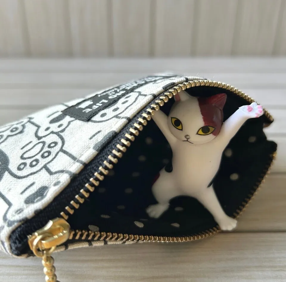 【ハンドメイド】ころりんmini 　猫の手　モノトーン　手のひらサイズ　12cmファスナー