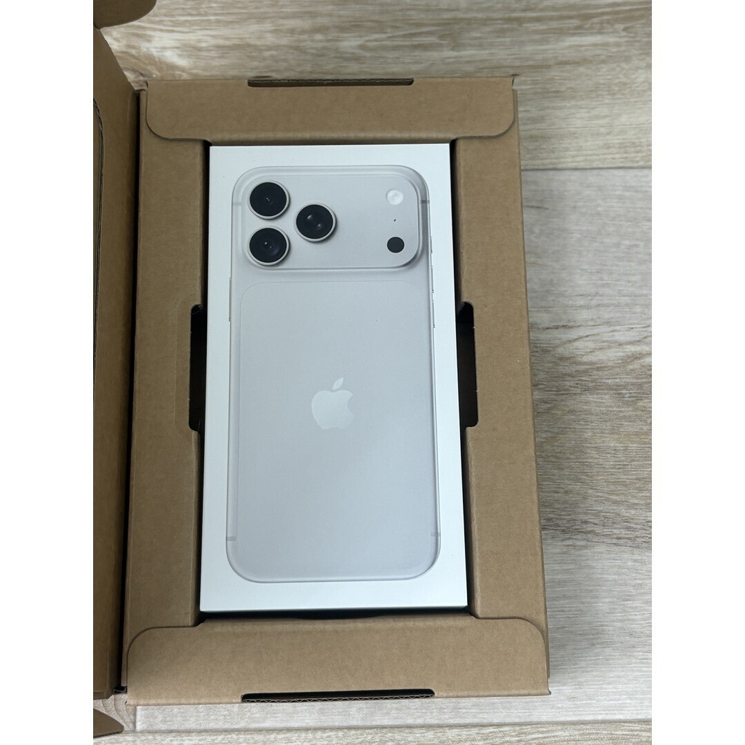 【新品未開封】iPhone 18 Pro Max 256GB シルバー SIMフリー