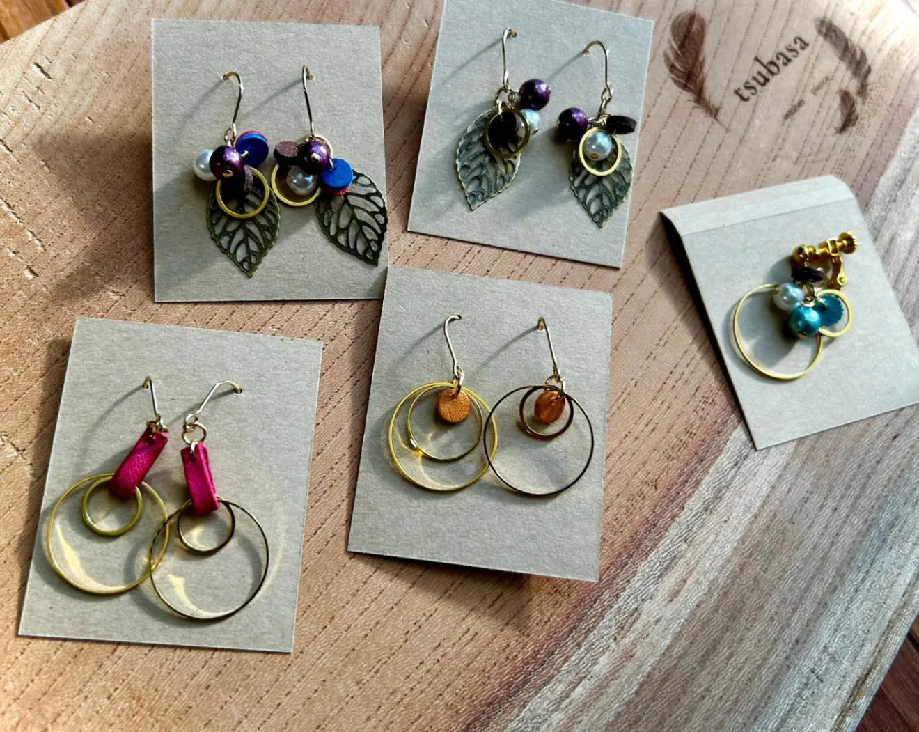 【ハンドメイド】本革×ゴールドリングのピアス アンティークオレンジ
